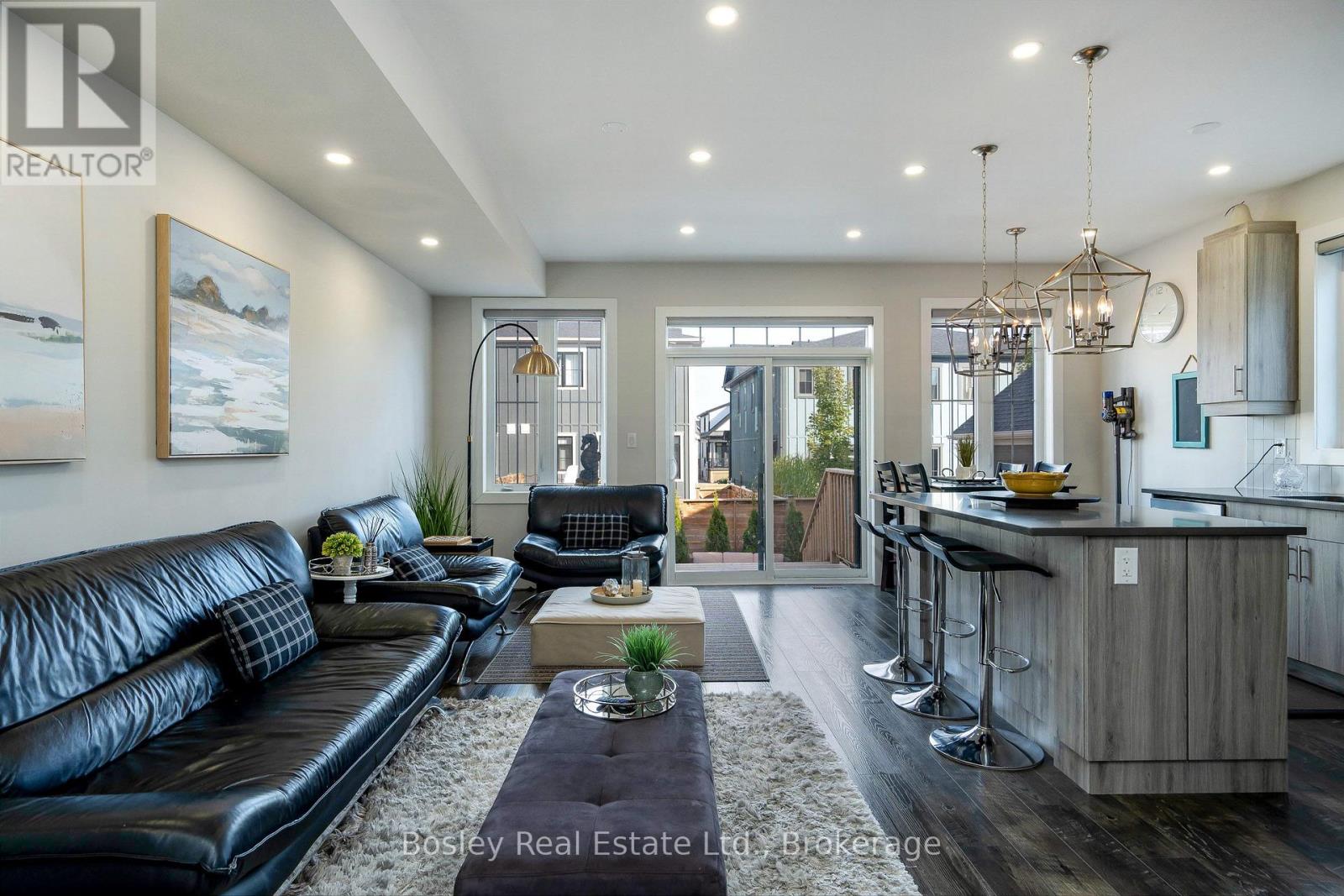 207 COURTLAND STREET, Blue Mountains — photo 3