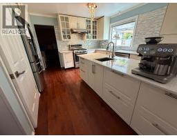 416 Fairway Street, Coquitlam, BC V3K4G2 Photo 7