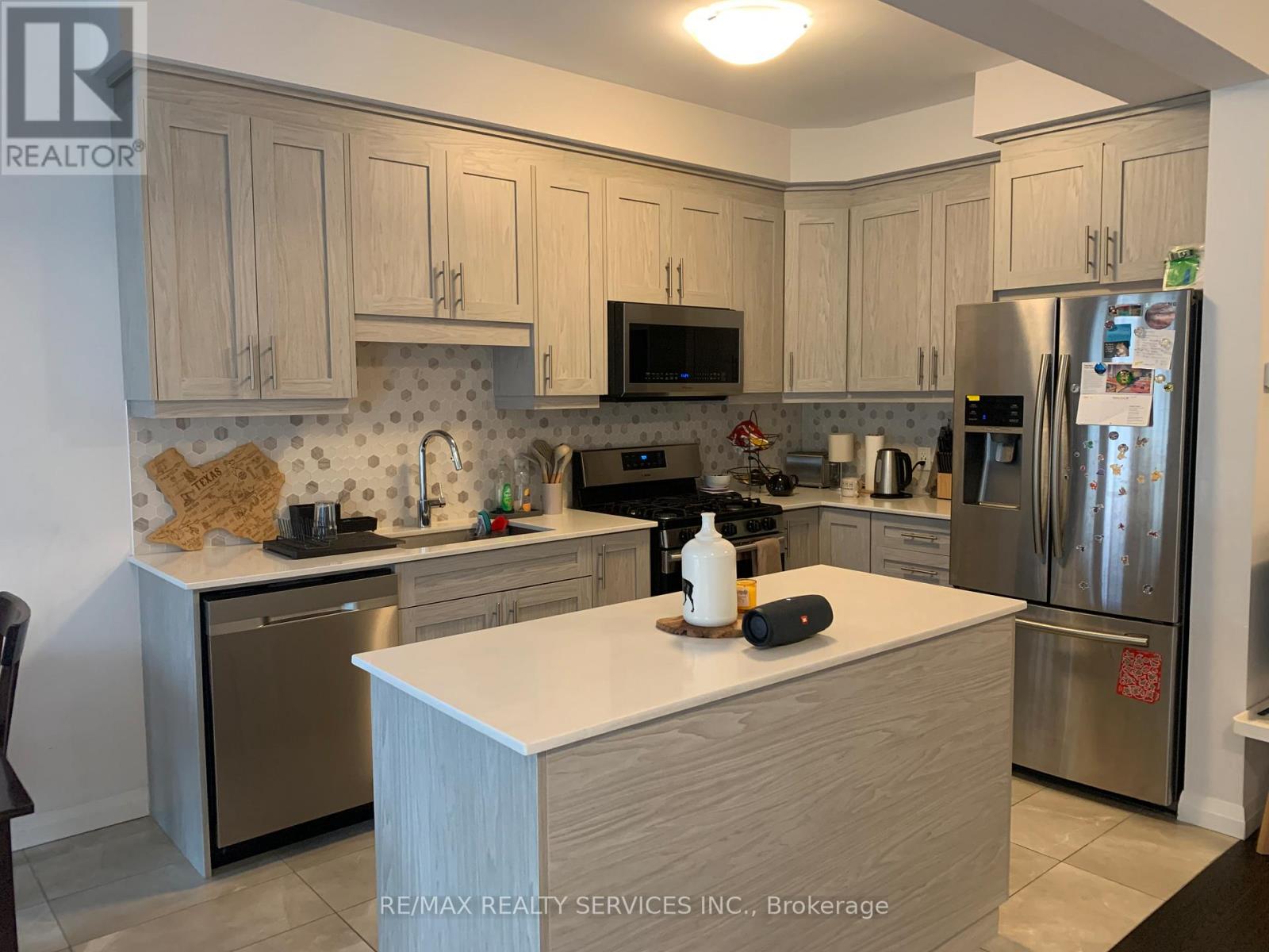 6 SHAY LANE, Hamilton (Meadowlands) — photo 3