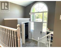 8272 Woodsview Crescent, Niagara Falls, ON L2H3G1 Photo 11