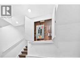 205, 829 Coach Bluff Crescent Sw, Calgary, AB T3H1B1 Photo 27