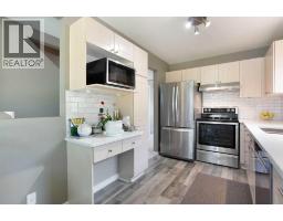 Bedroom - 112, 55 Fairways Drive Nw, Airdrie, AB T4B2T5 Photo 7