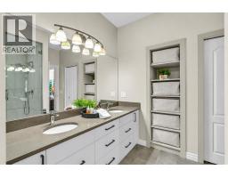 4pc Bathroom - 265 Shannon Estates Terrace Sw, Calgary, AB T2Y4C5 Photo 16
