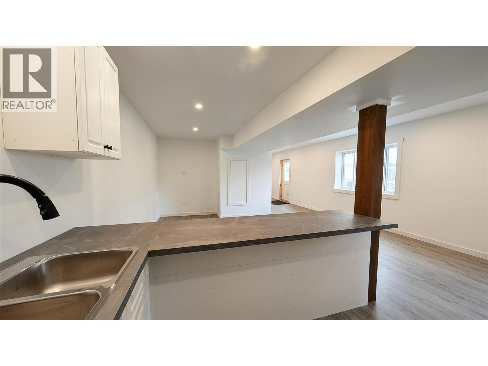 4811 CRESCENTWOOD Drive - Image 28