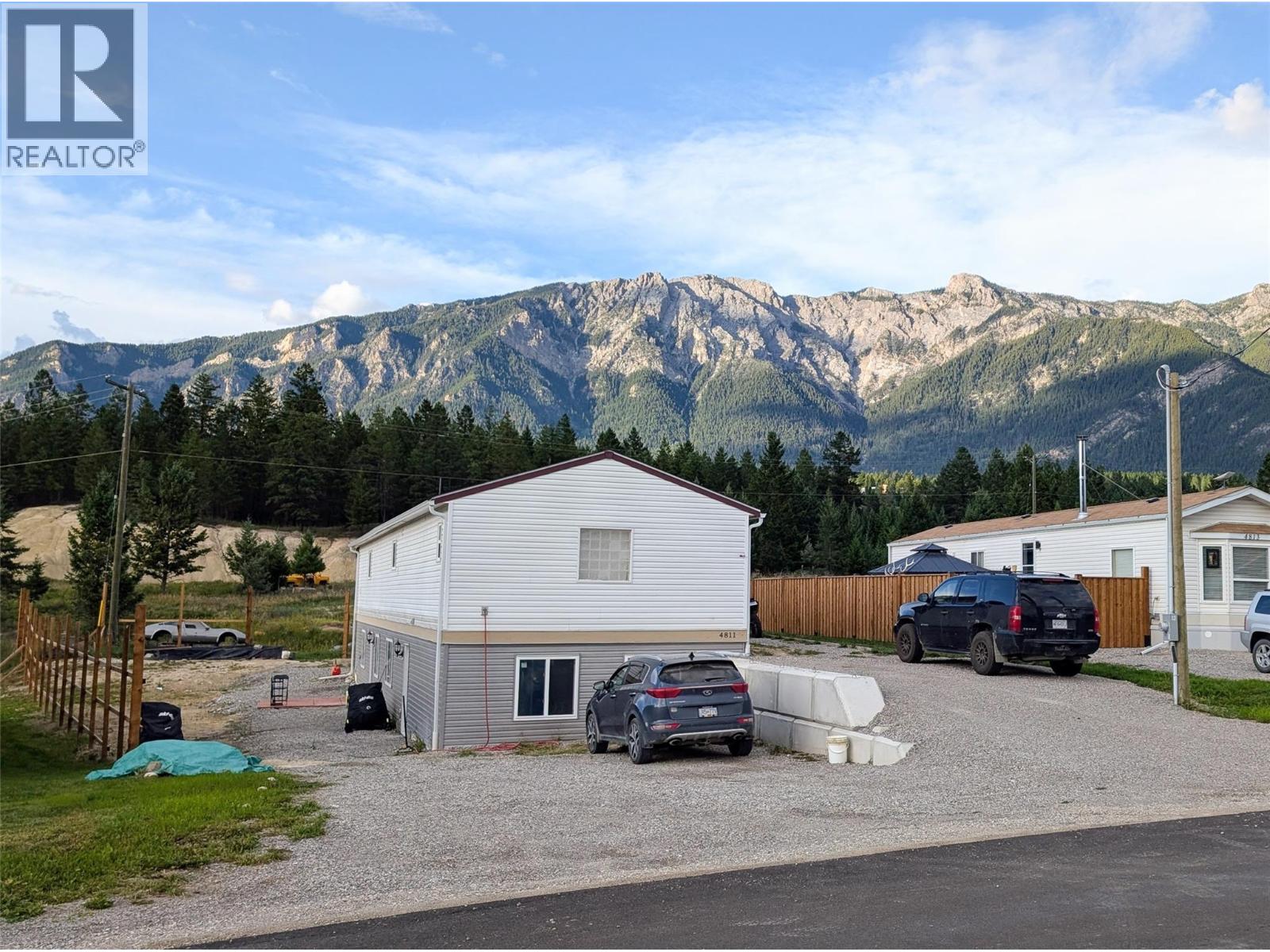 4811 CRESCENTWOOD Drive - Image 3
