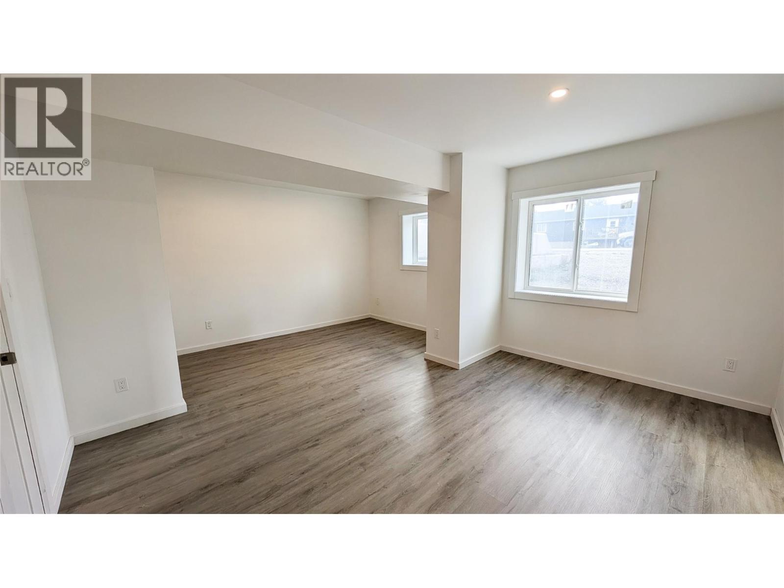 4811 CRESCENTWOOD Drive - Image 37