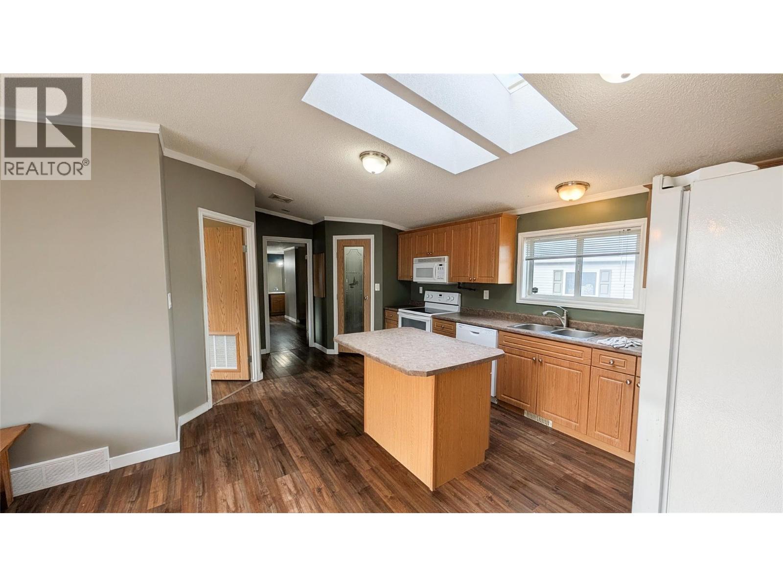 4811 CRESCENTWOOD Drive - 7