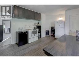 4pc Bathroom - 4015 16 Street Sw, Calgary, AB T2T4H5 Photo 10