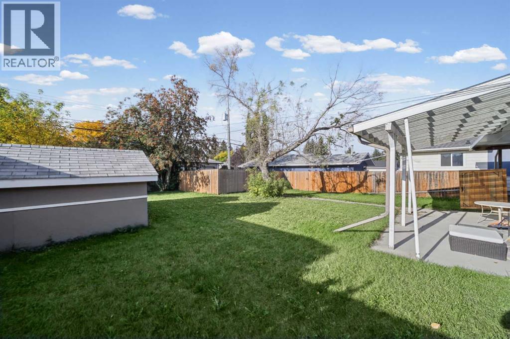 5313 50 Street - 25