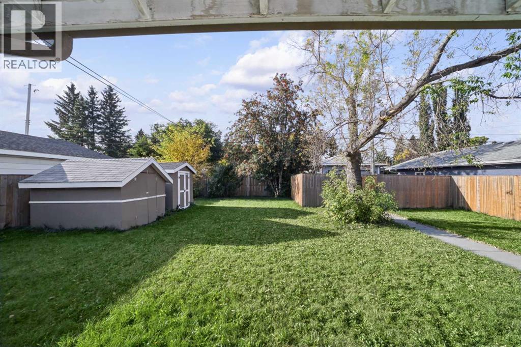 5313 50 Street - 23
