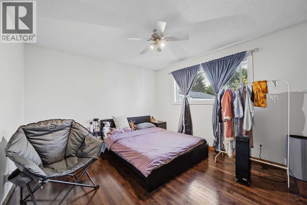 5313 50 Street - 11