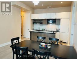 1607 - 111 St. Clair Avenue W, Toronto, ON M4V1N5 Photo 10