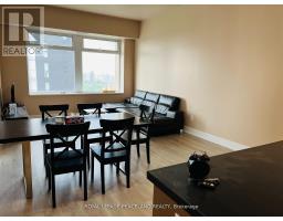1607 - 111 St. Clair Avenue W, Toronto, ON M4V1N5 Photo 12