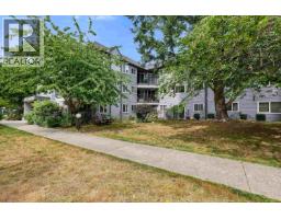 B310 40120 Willow Crescent, Squamish, BC V8B0L7 Photo 10