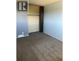 9 Sheridan Road W - photo 6