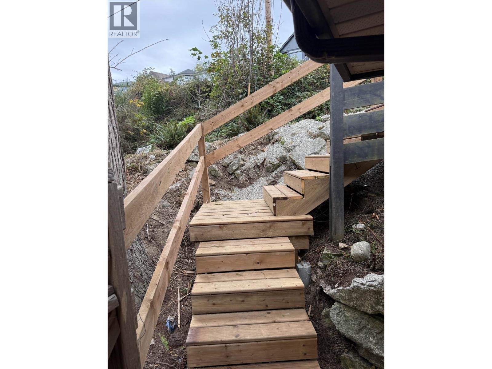5836 MARINE WAY, Sechelt