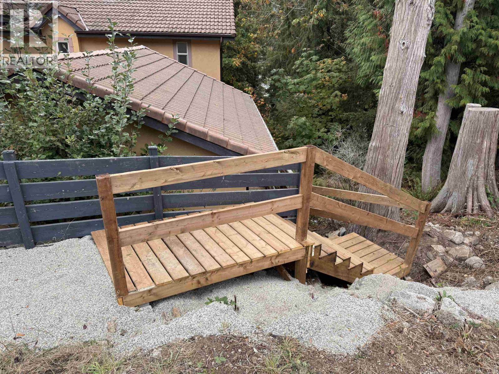 5836 MARINE WAY, Sechelt