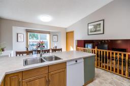 125 Stoney Lake Bay, Winnipeg, MB R3W1L1 Photo 14