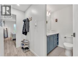922 Dynes Avenue Unit# 309, Penticton, BC V2A1E8 Photo 9