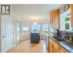 1765 Admiral Tryon Blvd, French Creek, BC V9P2V2 Photo 25