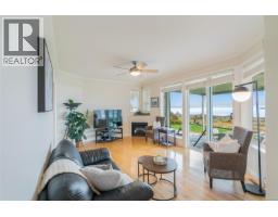 Family room - 1765 Admiral Tryon Blvd, French Creek, BC V9P2V2 Photo 9