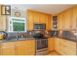 1765 Admiral Tryon Blvd, French Creek, BC V9P2V2 Photo 24