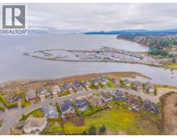 1765 Admiral Tryon Blvd, French Creek, BC V9P2V2 Photo 77