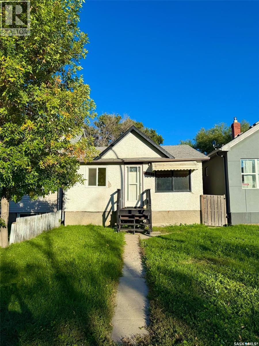 2027 Montreal STREET, Regina