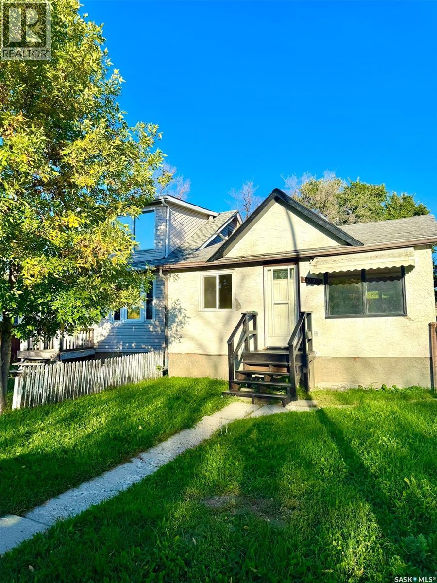 2027 Montreal STREET, Regina — photo 2