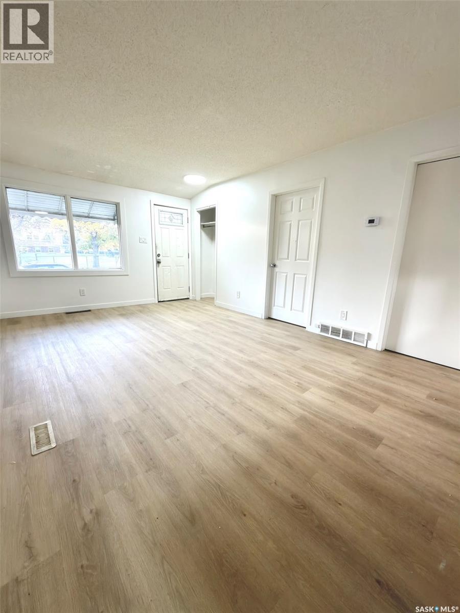 2027 Montreal STREET, Regina — photo 3