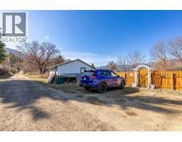 330 6 Street, Salmon Arm, BC V1E4E8 Photo 27