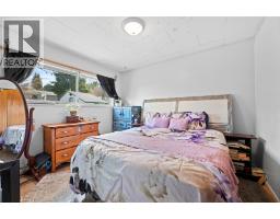 330 6 Street, Salmon Arm, BC V1E4E8 Photo 14