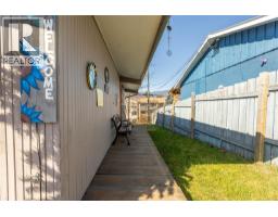330 6 Street, Salmon Arm, BC V1E4E8 Photo 17