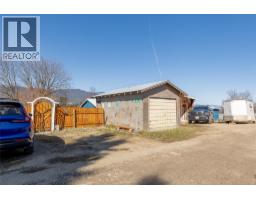 330 6 Street, Salmon Arm, BC V1E4E8 Photo 28