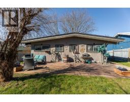 330 6 Street, Salmon Arm, BC V1E4E8 Photo 22