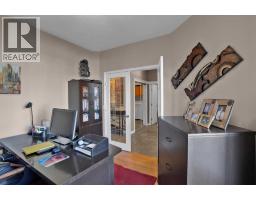 Primary Bedroom - 20 Shawbrooke Park Sw, Calgary, AB T2Y4L8 Photo 11