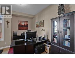 4pc Bathroom - 20 Shawbrooke Park Sw, Calgary, AB T2Y4L8 Photo 10