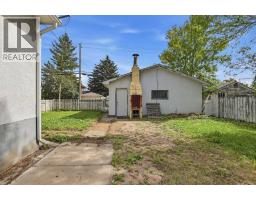 3520 Centre Street N - photo 9