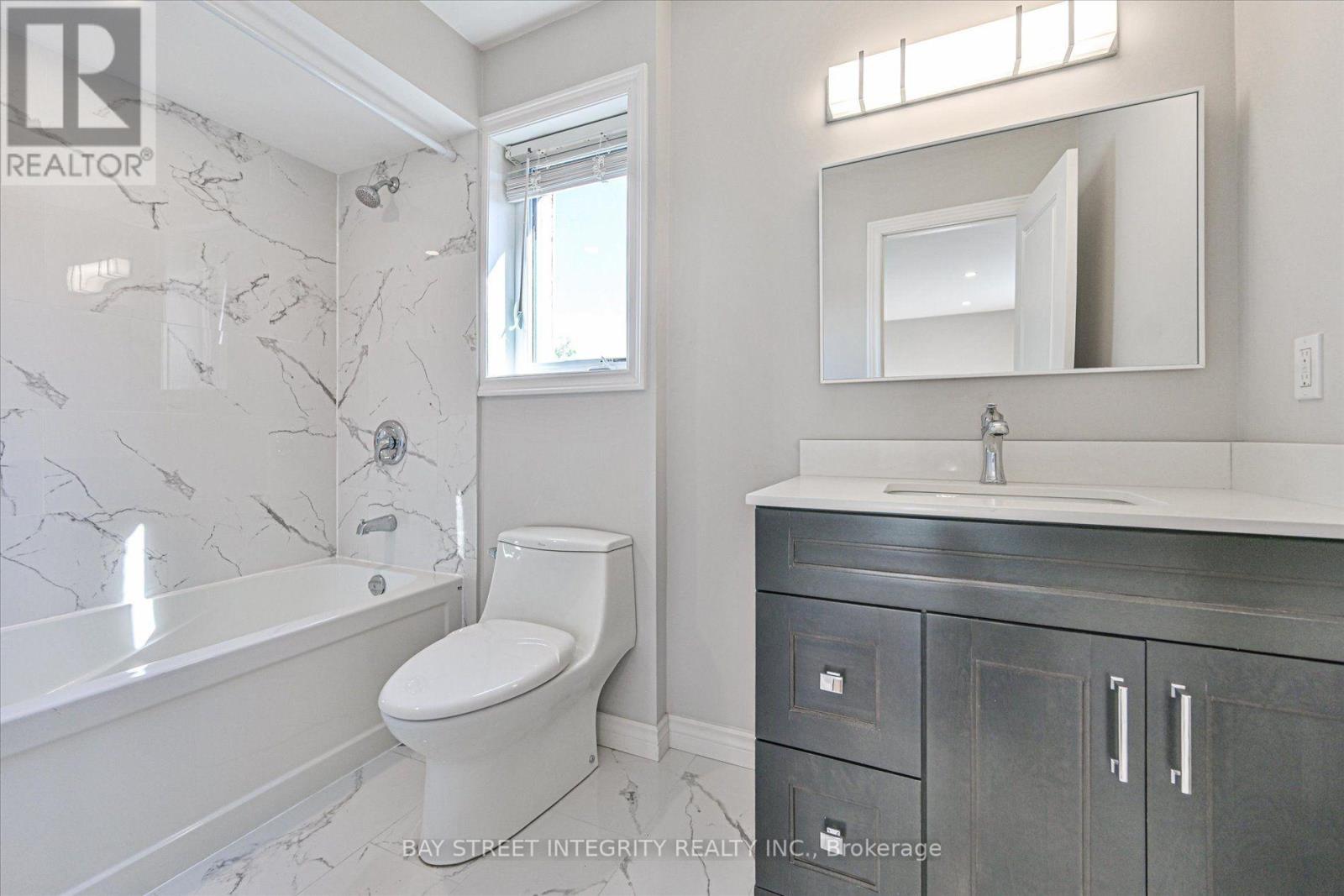 #7 250 ERSKINE AVENUE - Image 28