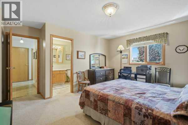 Listing photo – 5217 50 Avenue, Ponoka