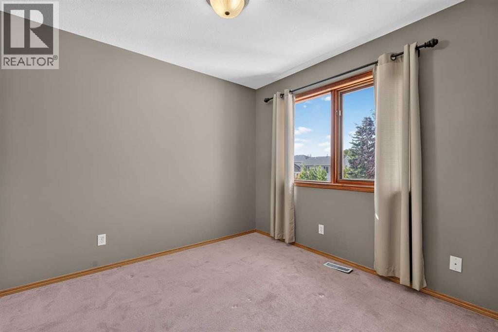 148 Sierra Madre Crescent SW - 24
