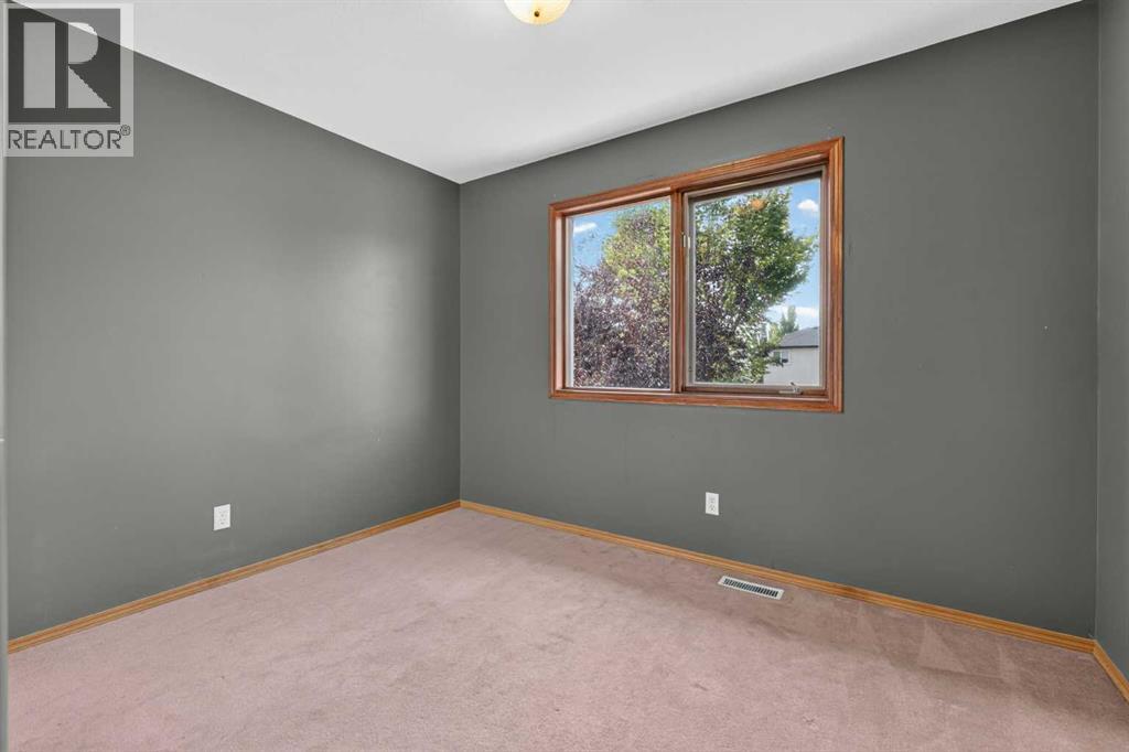 148 Sierra Madre Crescent SW - 25