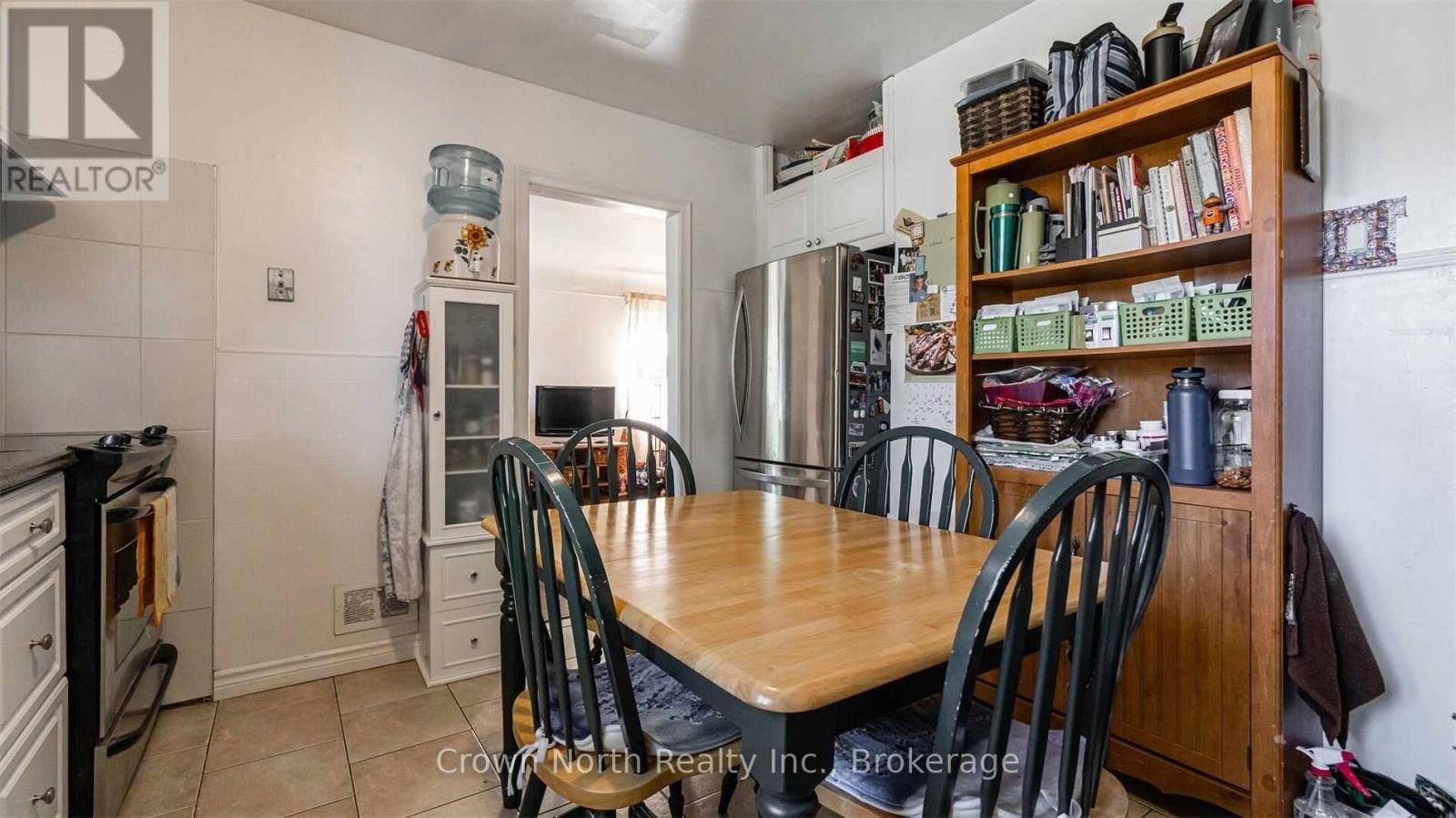 196 BLUCHER STREET - 14