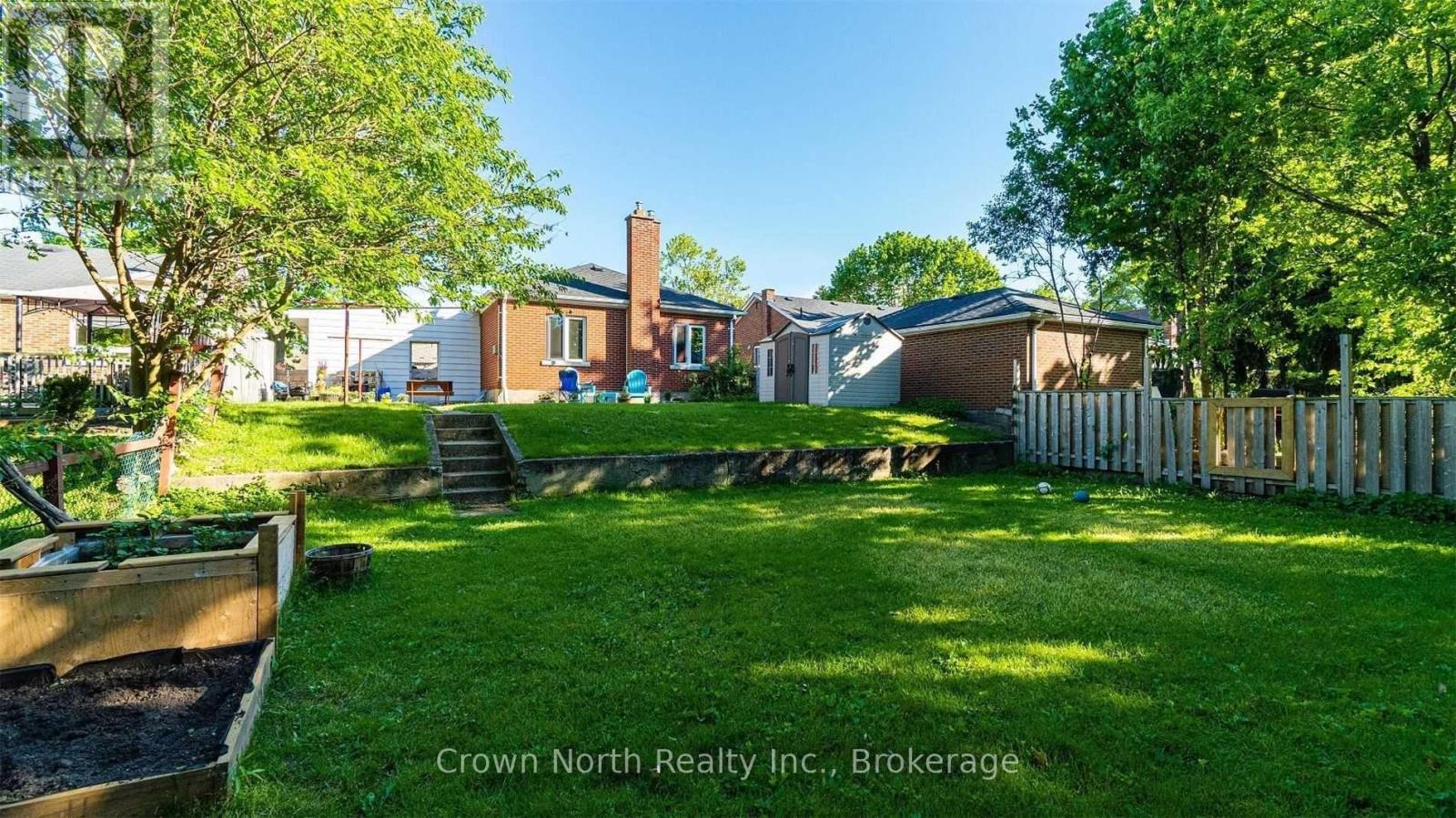 196 BLUCHER STREET - 39