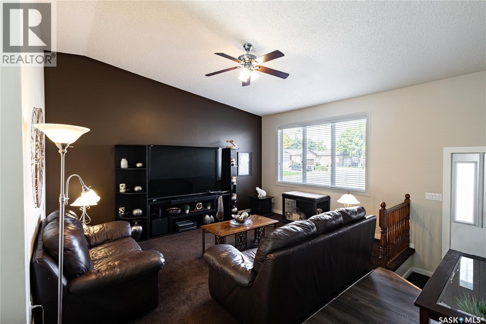 3251 Gould BAY E, Regina — photo 4