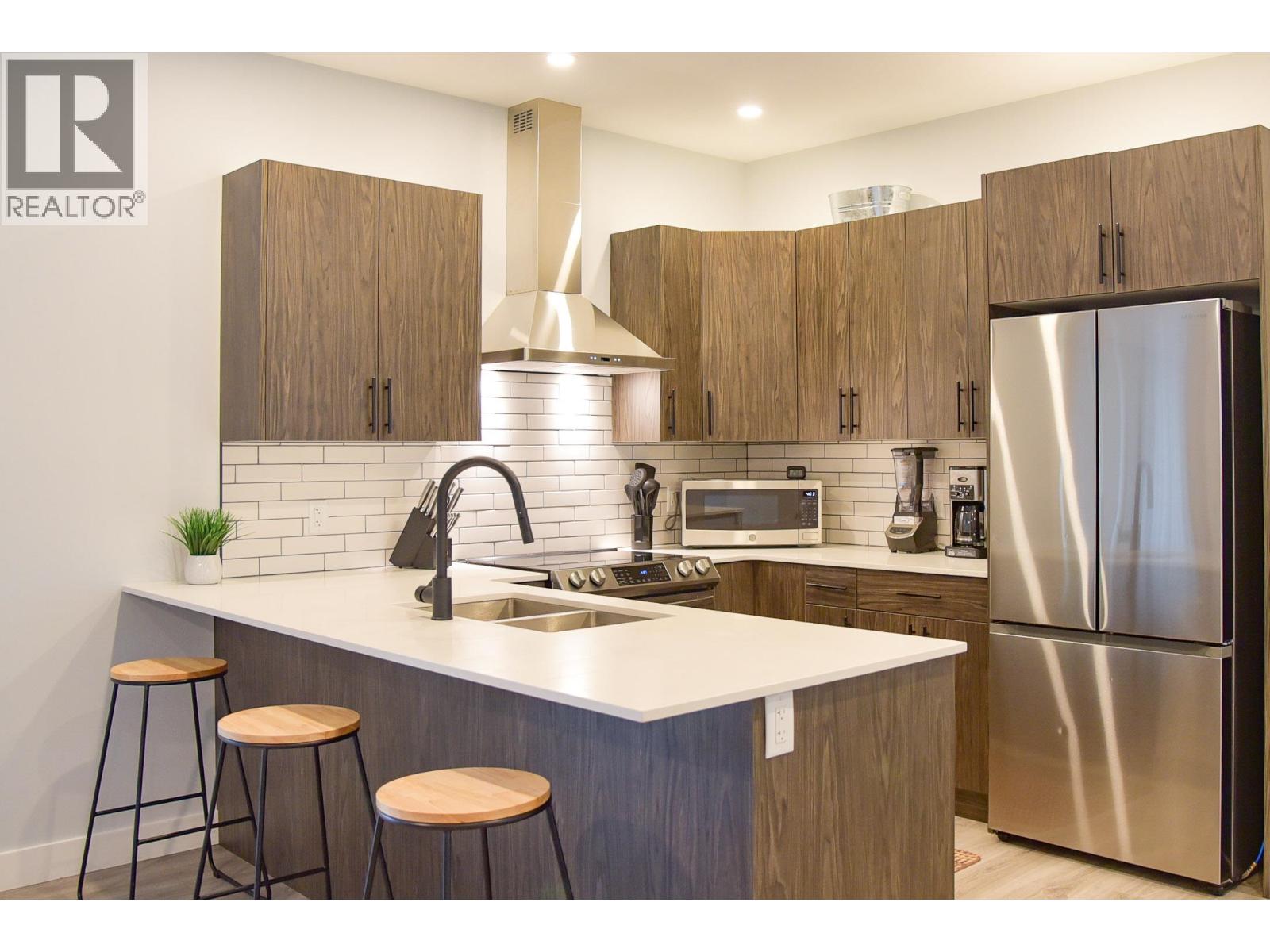 3415 BRUCE STREET - 6