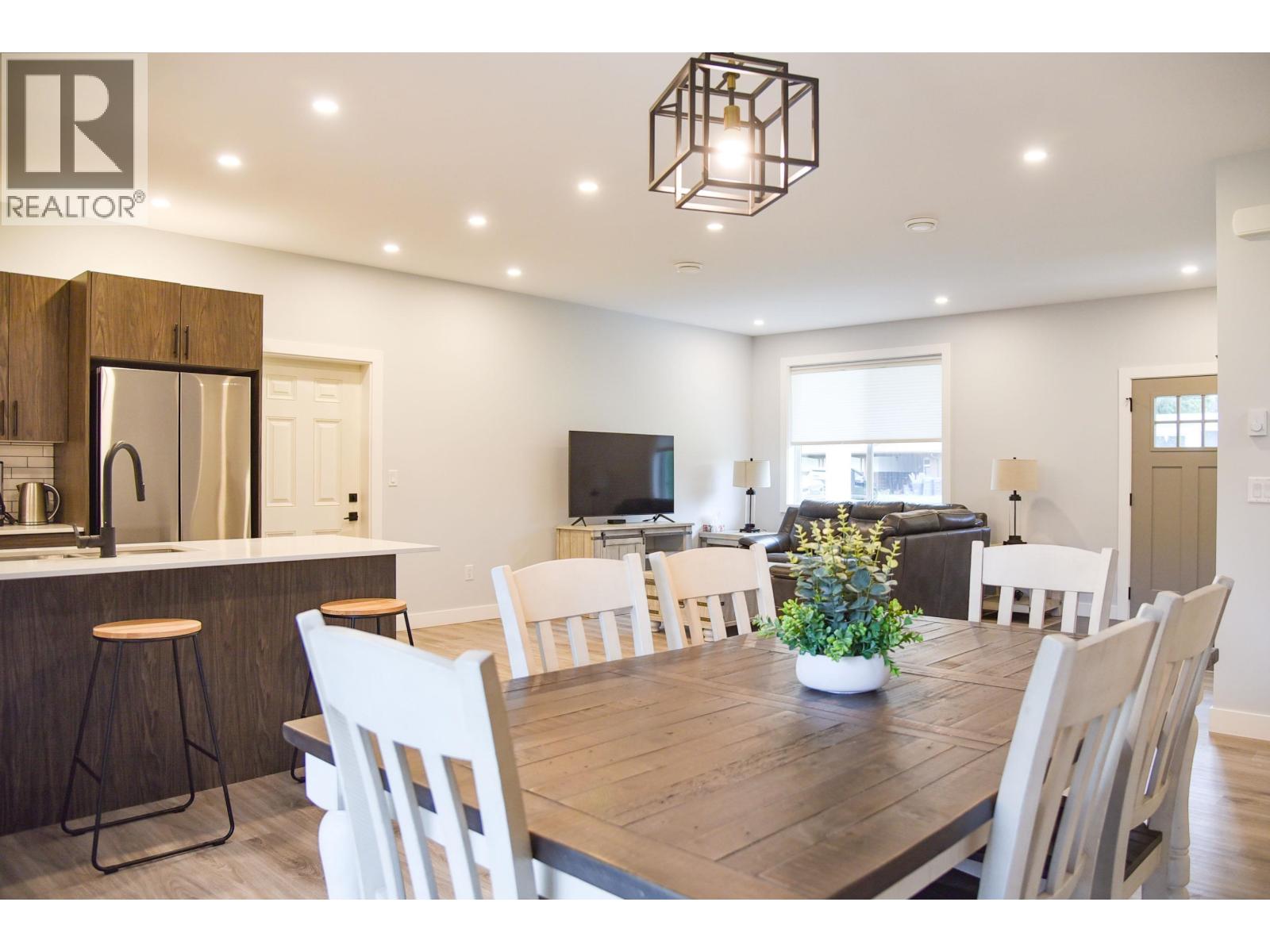 3415 BRUCE STREET - 7