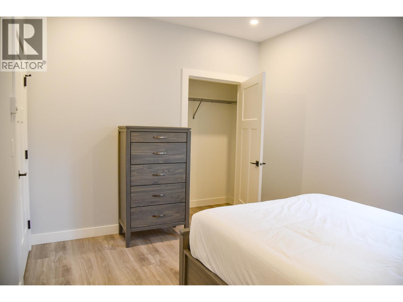 3415 BRUCE STREET - 19