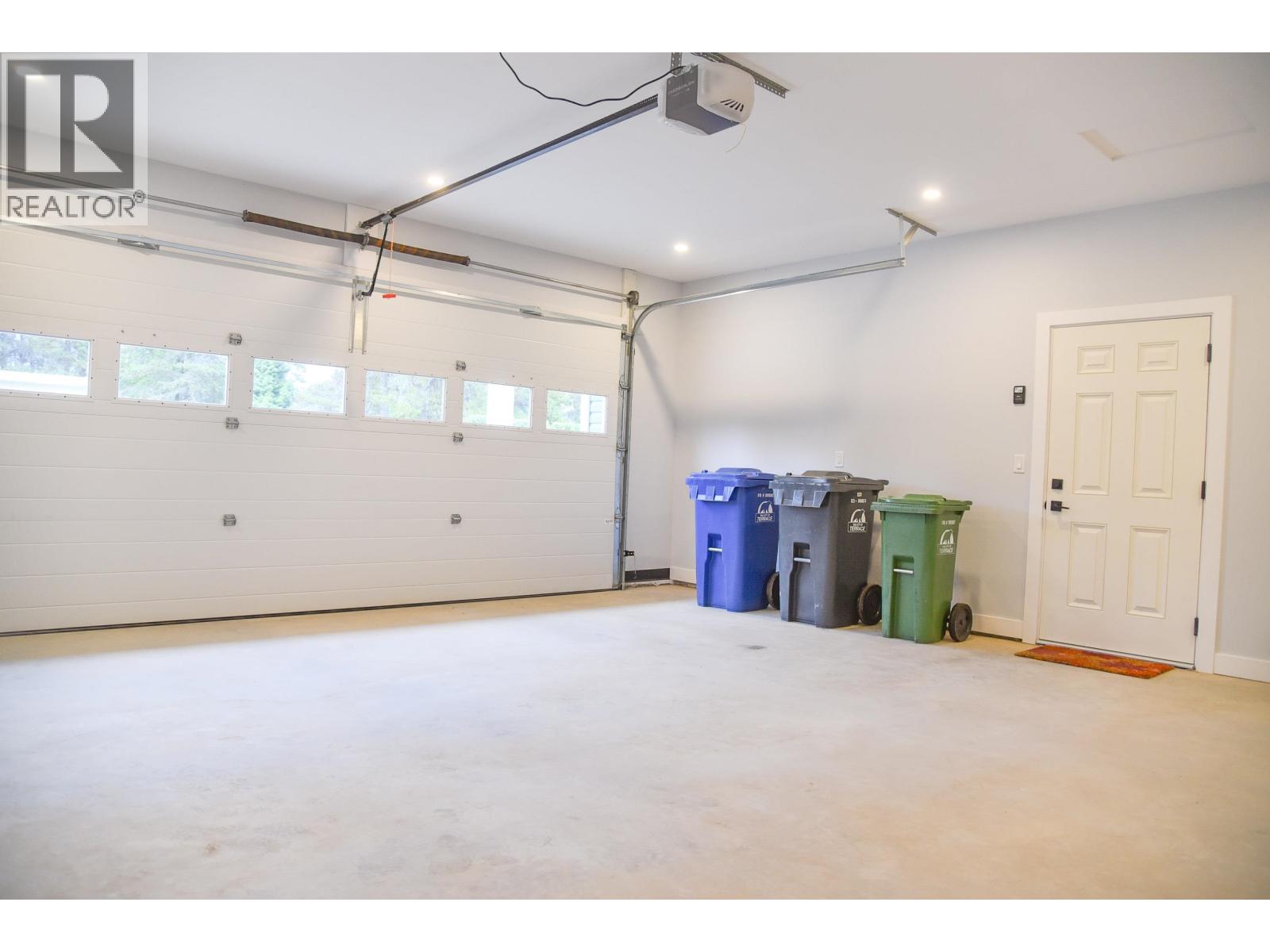 3415 BRUCE STREET - 25