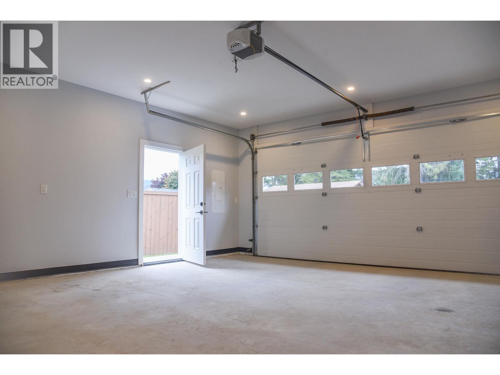 3415 BRUCE STREET - Image 24